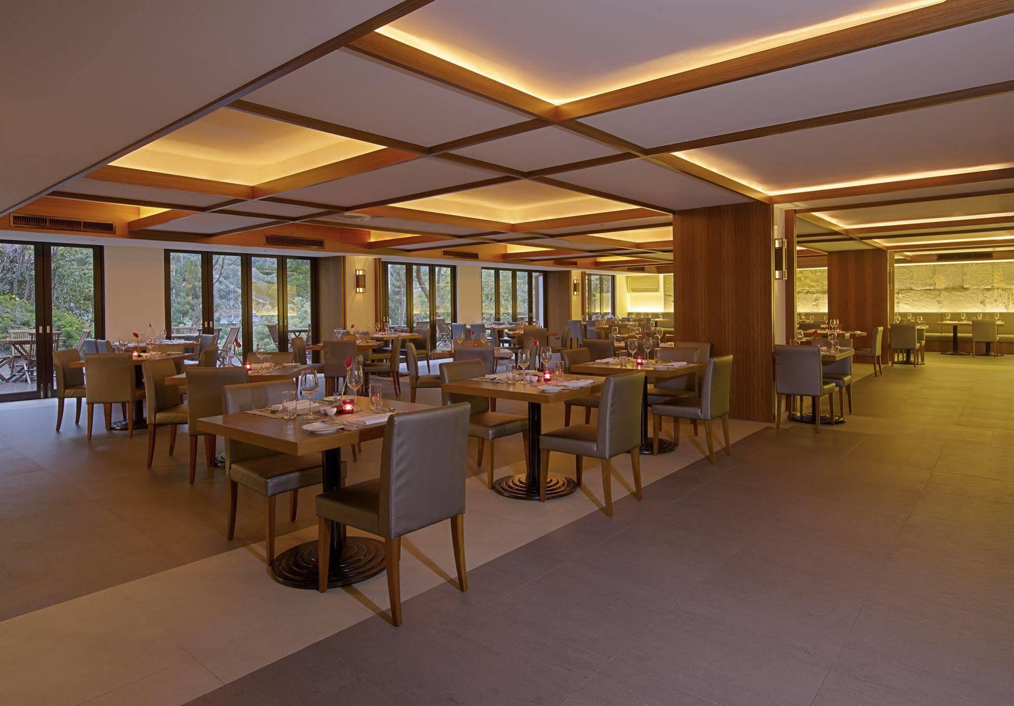 Silks Place Taroko Hotel Fushi Exterior photo